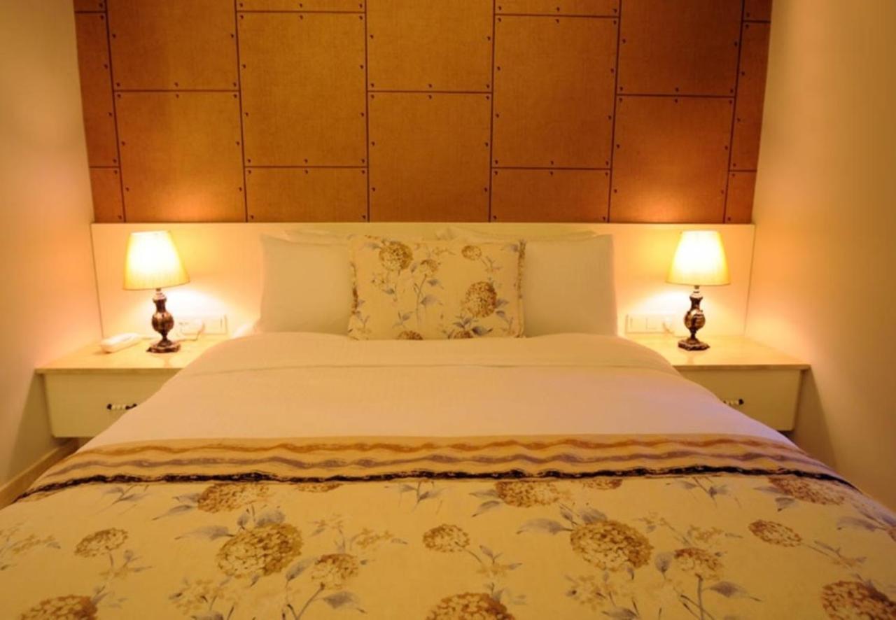 Red House Vip Apartmant Suites Provincia di Provincia di Istanbul Esterno foto